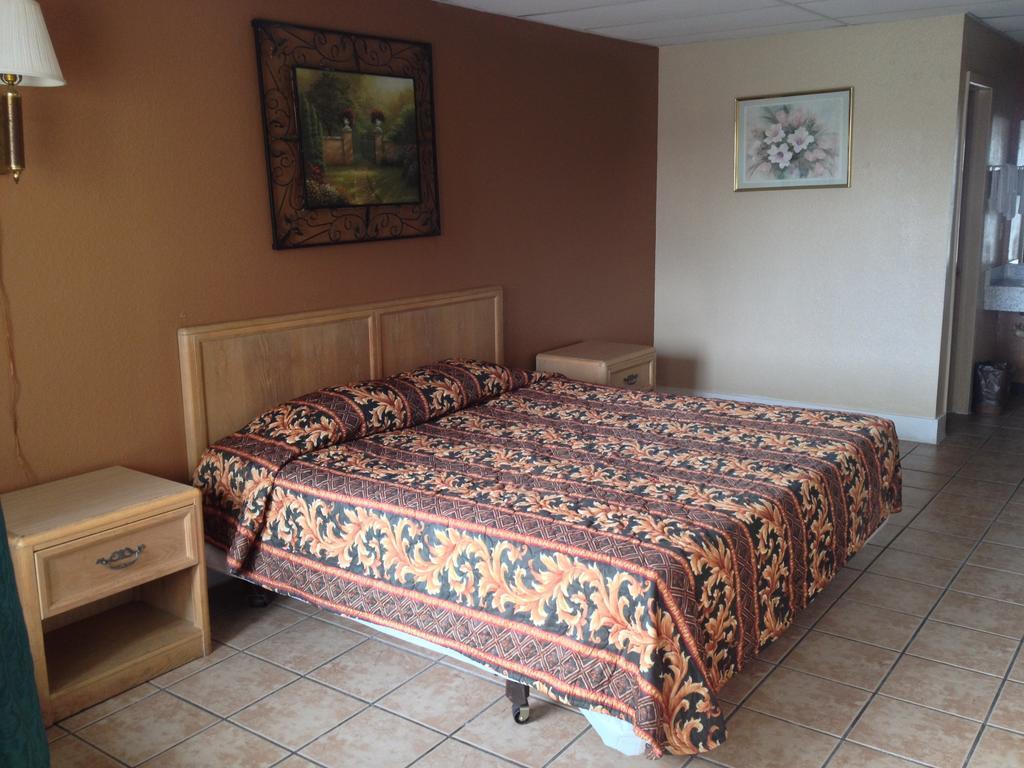 Austin Motor Inn Bilik gambar